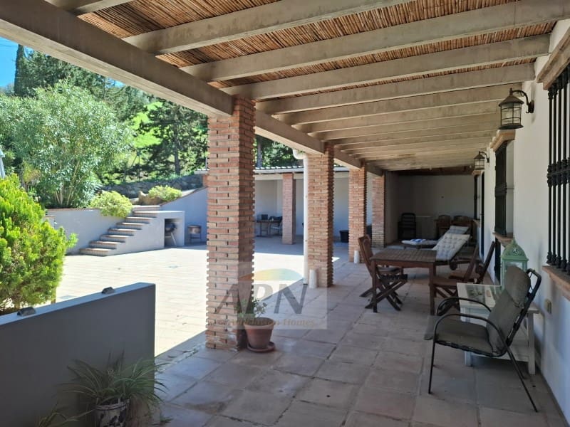 5 bedroom Finca/Country House for sale in Alora with pool - € 695,000 (Ref: 9804216)