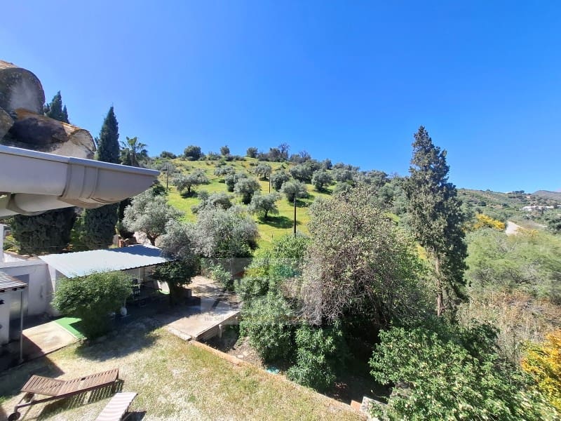 5 bedroom Finca/Country House for sale in Alora with pool - € 695,000 (Ref: 9804216)