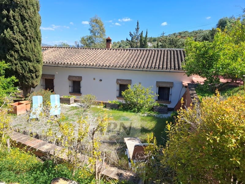 5 bedroom Finca/Country House for sale in Alora with pool - € 695,000 (Ref: 9804216)