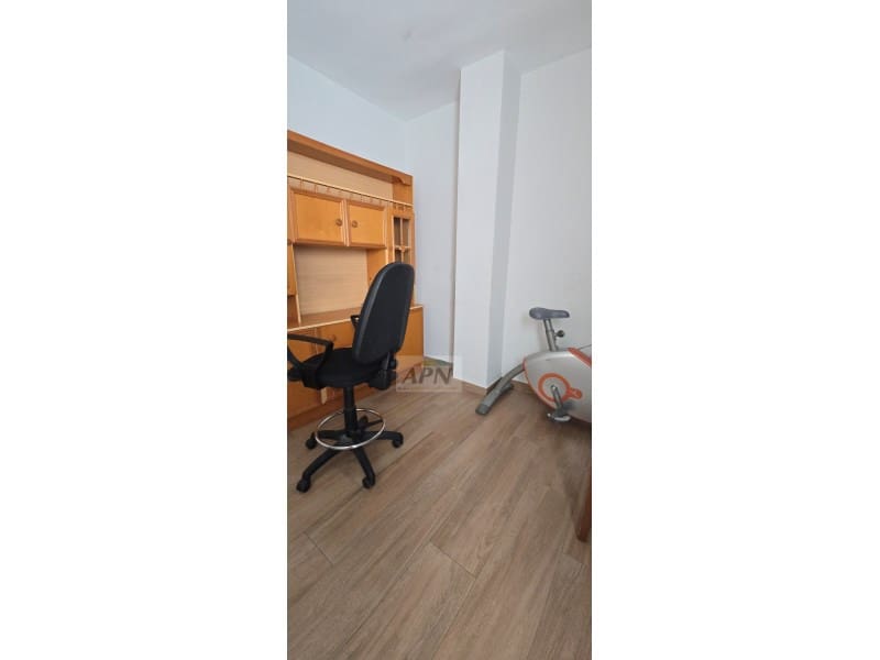 4 bedroom Apartment for rent in Alora - € 900 (Ref: 9820321)