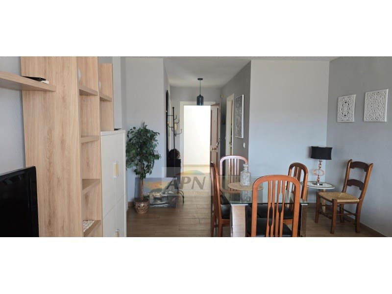 4 bedroom Apartment for rent in Alora - € 900 (Ref: 9820321)