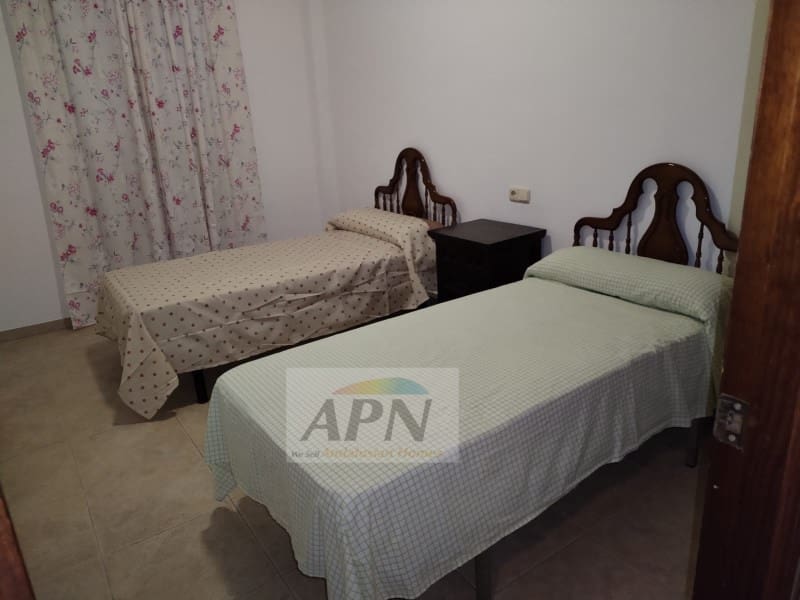 3 bedroom Apartment for rent in Alora - € 900 (Ref: 9865087)