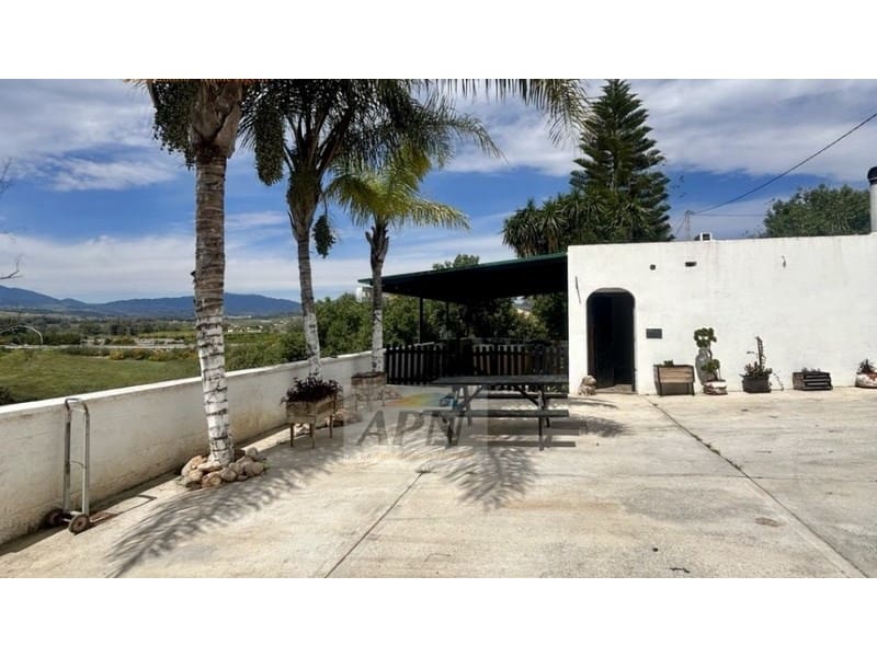 Finca/Casa Rural de 3 habitaciones en Cártama en venta - 325.000 € (Ref: 9866896)