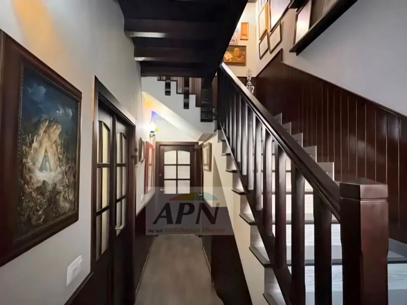5 bedroom Townhouse for sale in Pizarra - € 340,000 (Ref: 9871673)