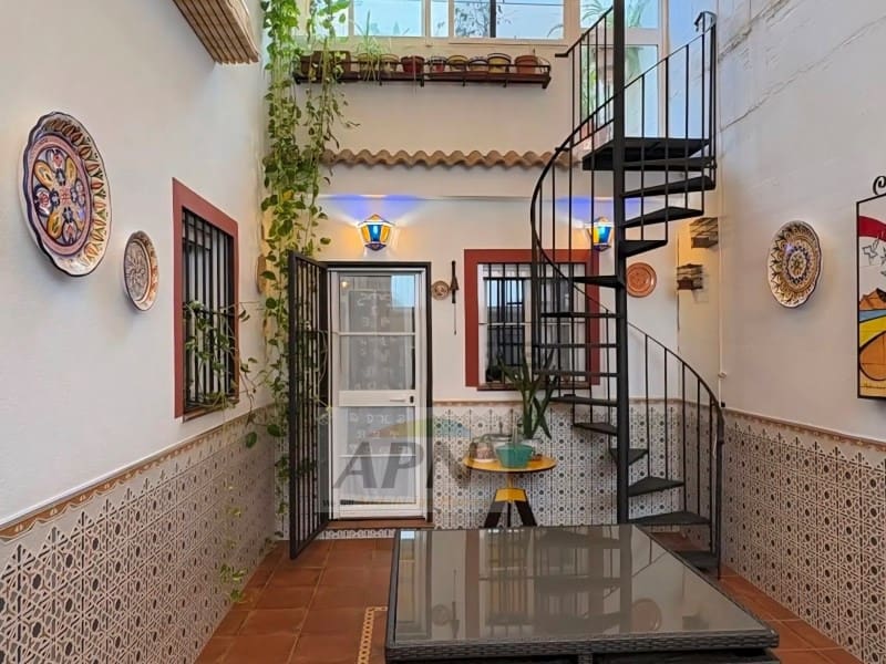 5 bedroom Townhouse for sale in Pizarra - € 340,000 (Ref: 9871673)