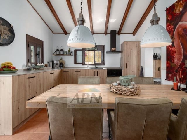 3 slaapkamer Finca/Landhuis te koop in Alora - € 440.000 (Ref: 9949475)