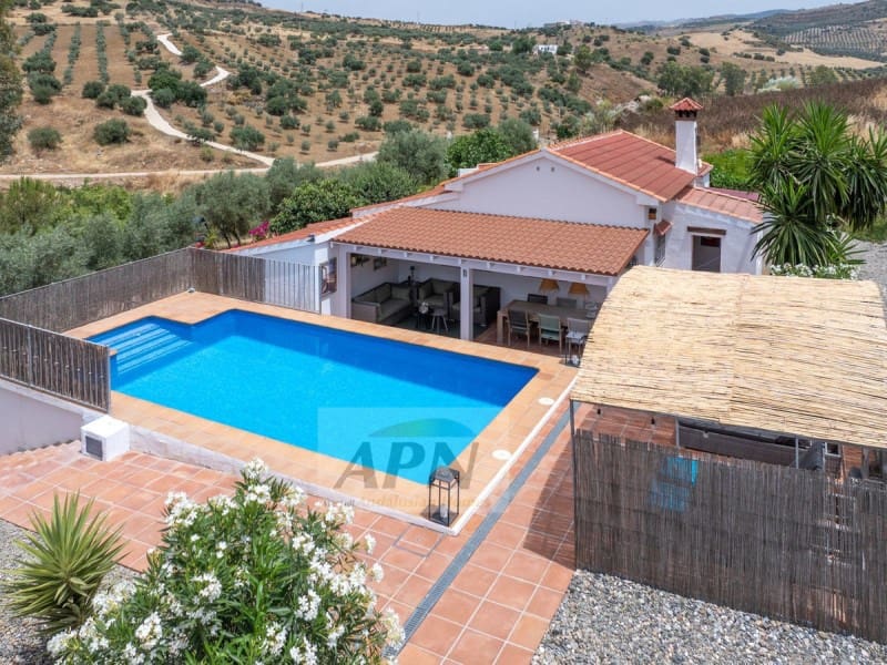 3 slaapkamer Finca/Landhuis te koop in Alora - € 440.000 (Ref: 9949475)