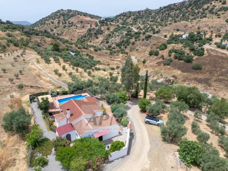 3 slaapkamer Finca/Landhuis te koop in Alora - € 440.000 (Ref: 9949475)