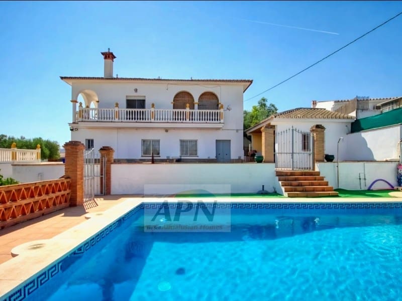 3 bedroom Finca/Country House for sale in Alora with pool - € 580,000 (Ref: 9962382)