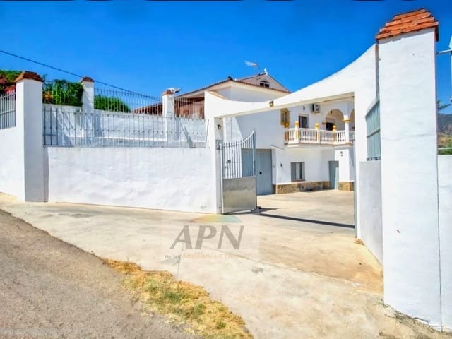3 chambre Finca/Maison de Campagne à vendre à Alora avec piscine - 580 000 € (Ref: 9962382)