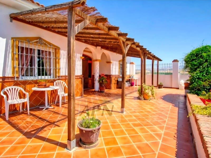 3 bedroom Finca/Country House for sale in Alora with pool - € 580,000 (Ref: 9962382)