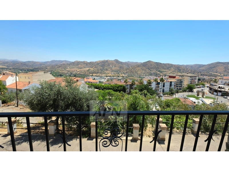 3 camera da letto Appartamento da affittare in Alora - 900 € (Rif: 9977034)