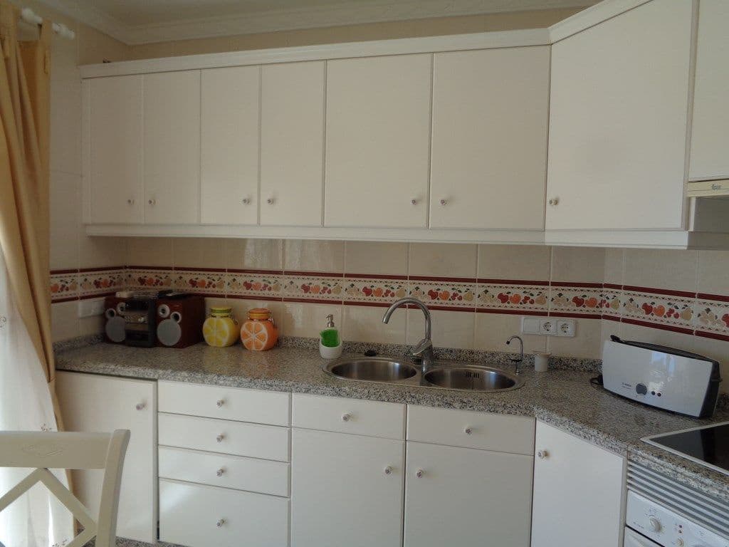 5 soveværelse Villa til salg i Ambolo med swimmingpool garage - € 990.000 (Ref: 9787507)