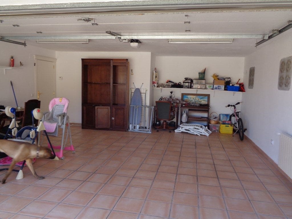 5 soveværelse Villa til salg i Ambolo med swimmingpool garage - € 990.000 (Ref: 9787507)