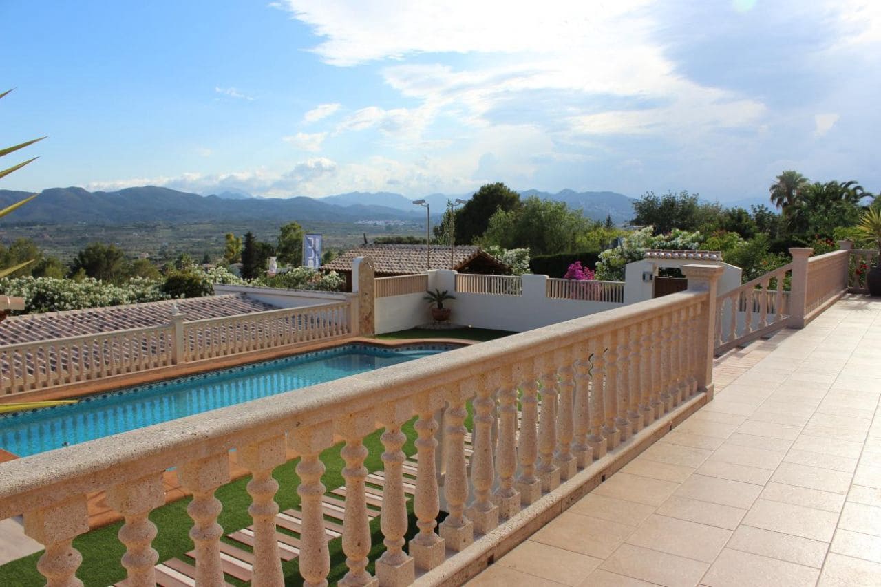 Chalet de 7 habitaciones en Javea / Xàbia en venta con piscina garaje - 1.200.000 € (Ref: 9787509)