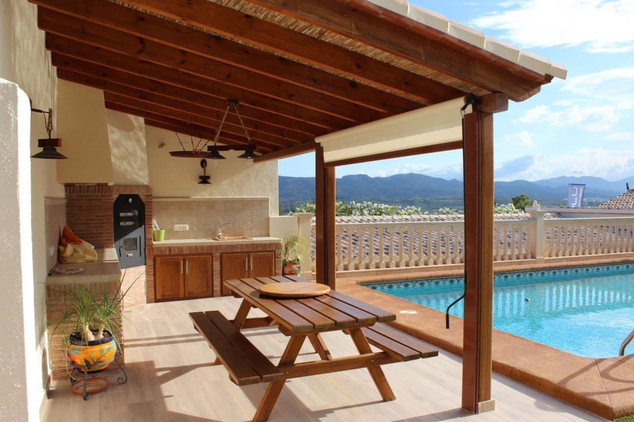 Chalet de 7 habitaciones en Javea / Xàbia en venta con piscina garaje - 1.200.000 € (Ref: 9787509)