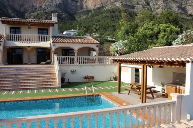 Chalet de 7 habitaciones en Montgó - Ermita, Javea / Xàbia en venta con piscina garaje - 1.200.000 € (Ref: 9787509)