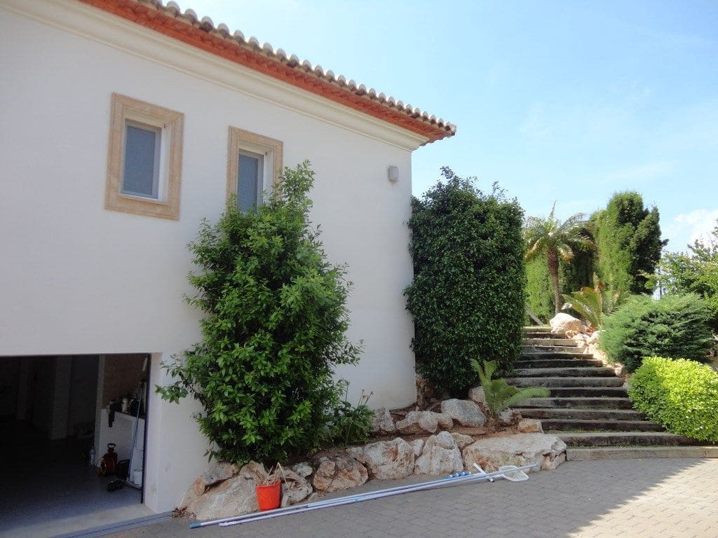 4 sypialnia Willa na sprzedaż w Javea / Xabia z basenem garażem - 980 000 € (Ref: 9787525)