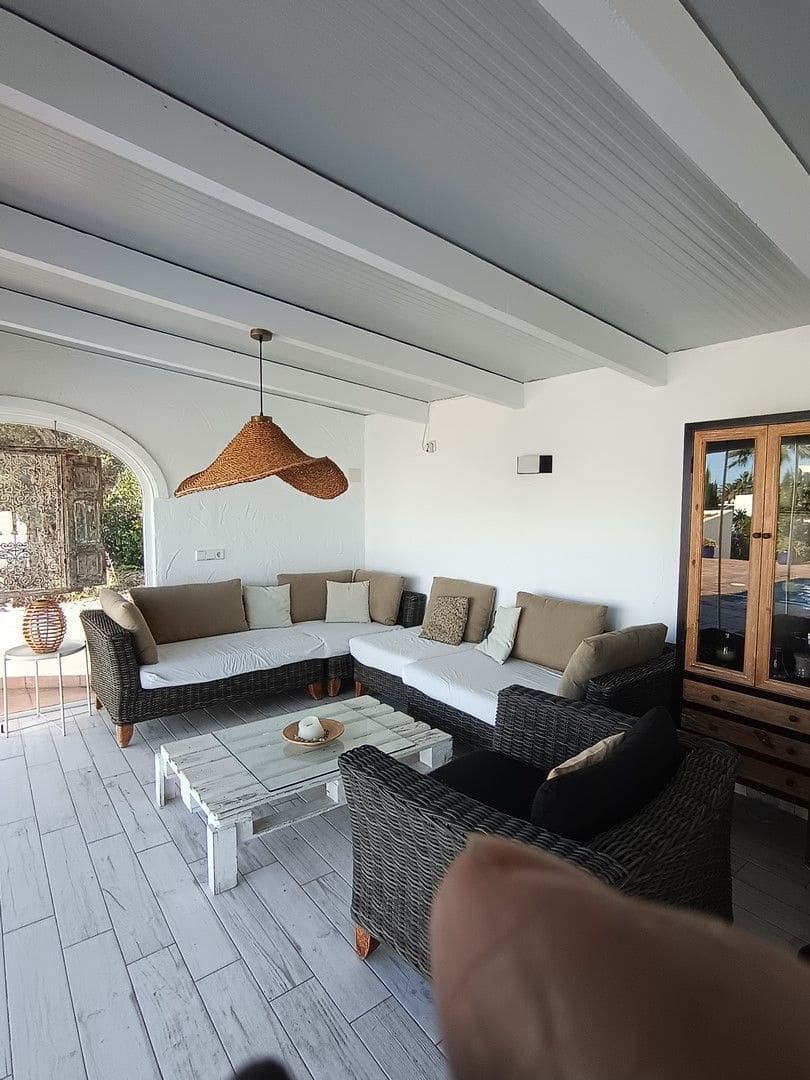 2 quarto Moradia para venda em Pinosol com piscina garagem - 595 000 € (Ref: 9788115)