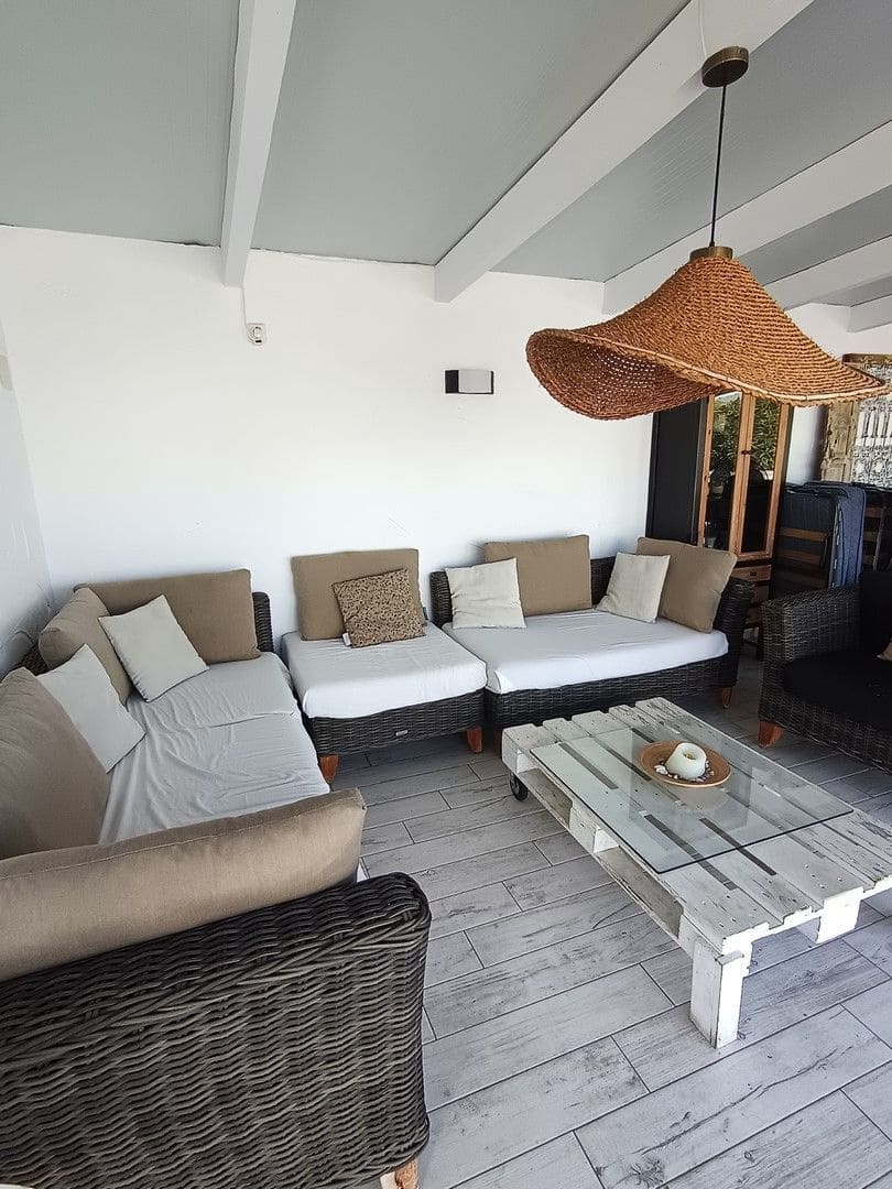 2 quarto Moradia para venda em Pinosol com piscina garagem - 595 000 € (Ref: 9788115)