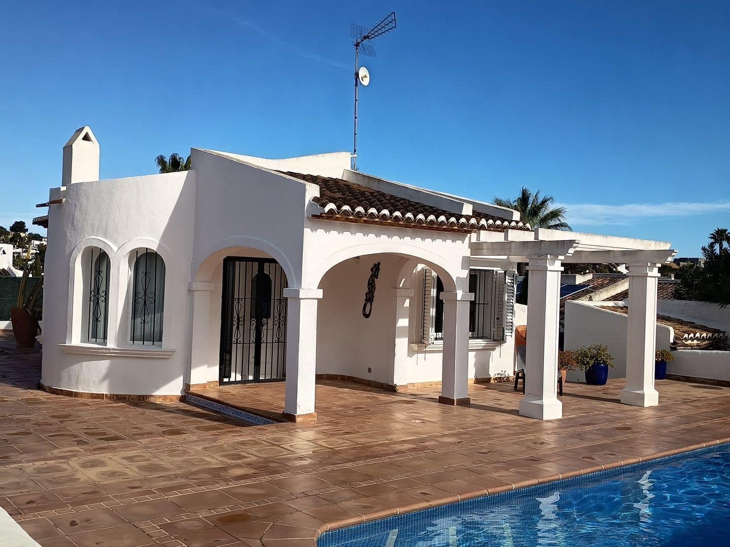 2 quarto Moradia para venda em Pinosol com piscina garagem - 595 000 € (Ref: 9788115)