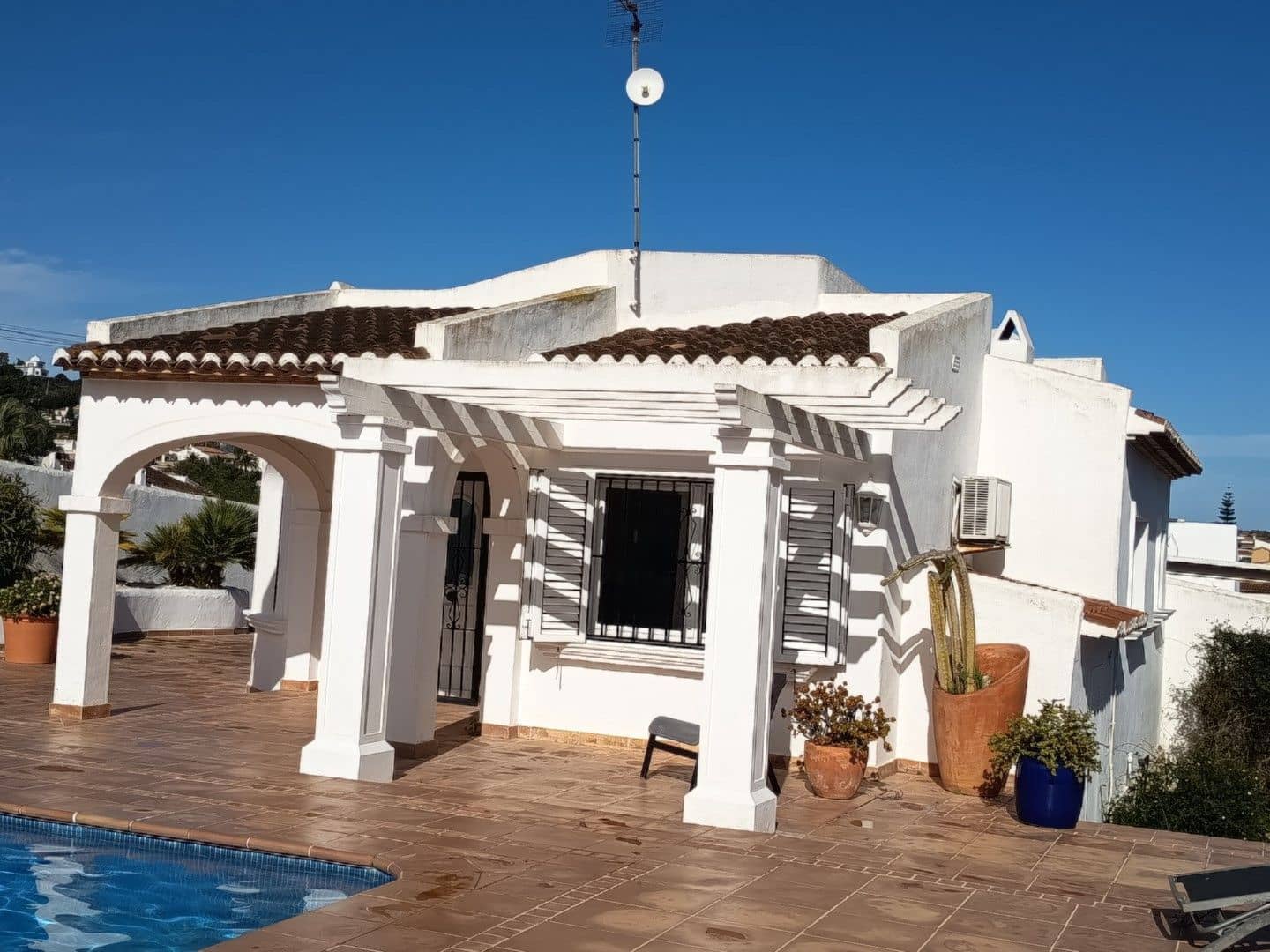 2 quarto Moradia para venda em Pinosol com piscina garagem - 595 000 € (Ref: 9788115)