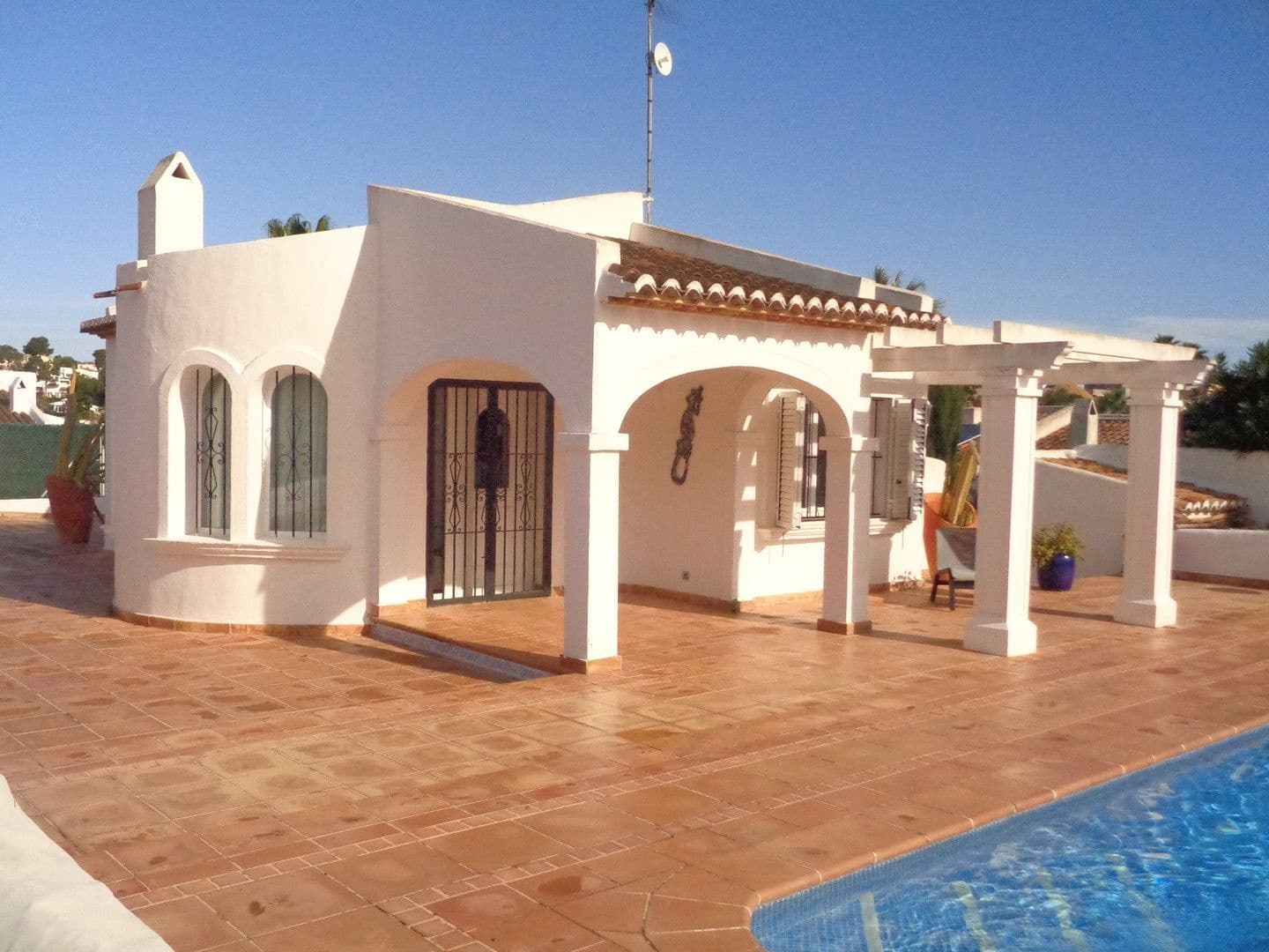 2 quarto Moradia para venda em Pinosol com piscina garagem - 595 000 € (Ref: 9788115)