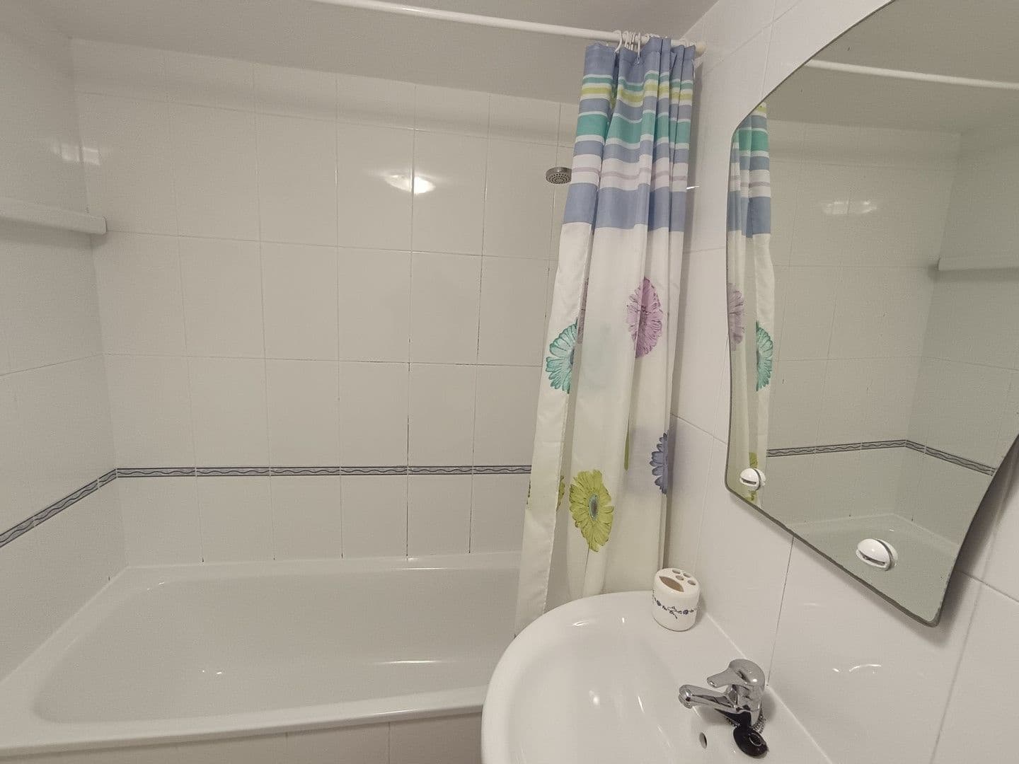 3 makuuhuone Huoneisto myytävänä paikassa Arenal mukana uima-altaan 
autotalli - 475 000 € (Ref: 9788116)