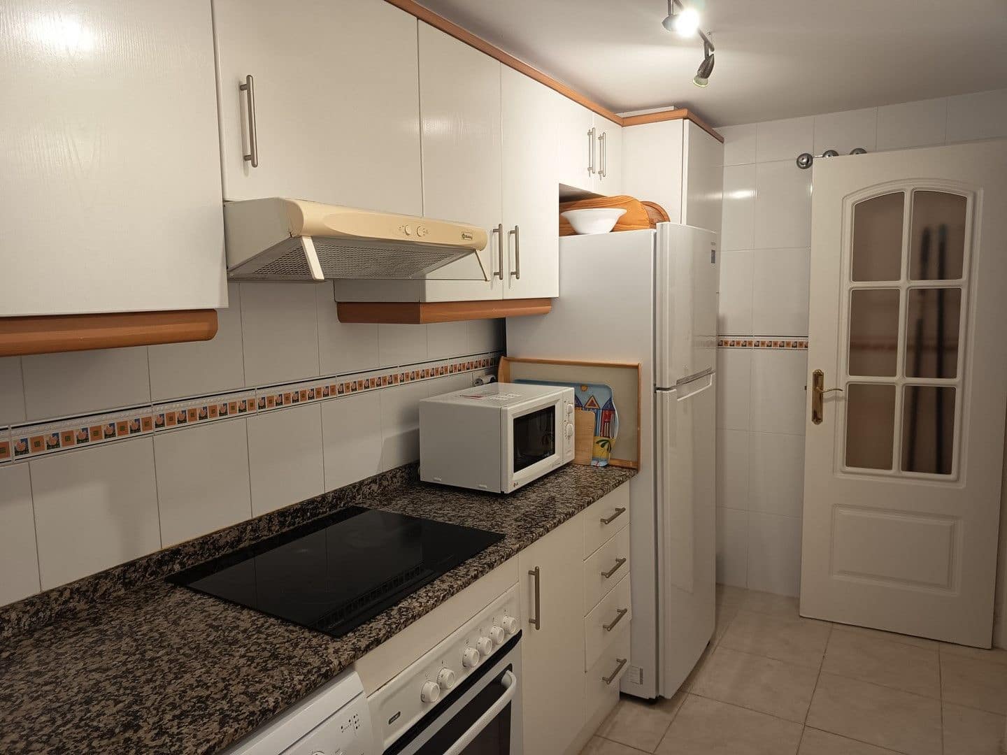 3 makuuhuone Huoneisto myytävänä paikassa Arenal mukana uima-altaan 
autotalli - 475 000 € (Ref: 9788116)