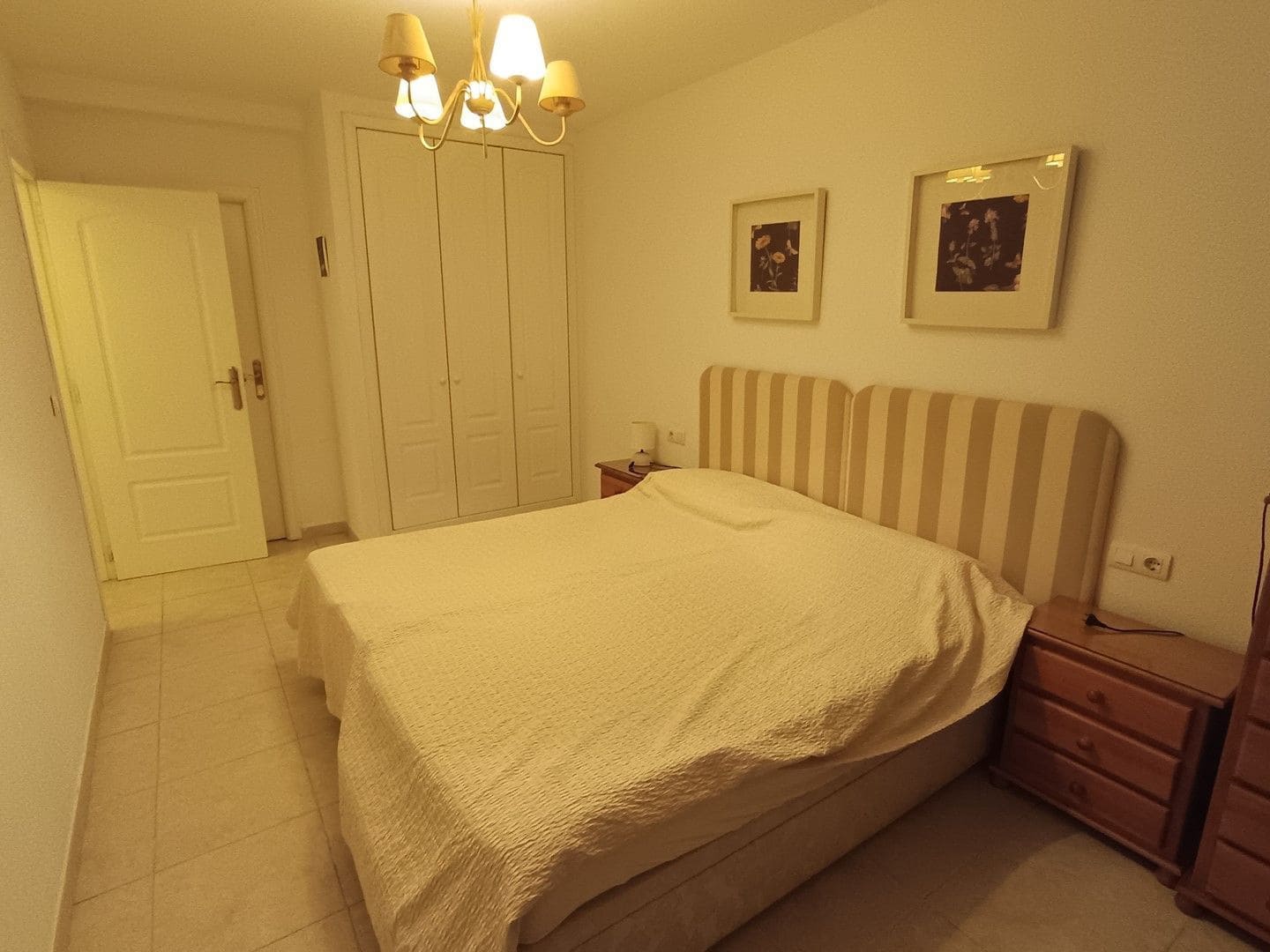 3 makuuhuone Huoneisto myytävänä paikassa Arenal mukana uima-altaan 
autotalli - 475 000 € (Ref: 9788116)