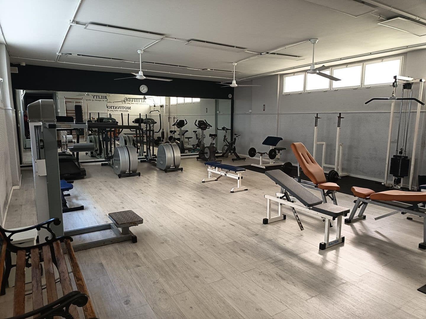 3 makuuhuone Huoneisto myytävänä paikassa Arenal mukana uima-altaan 
autotalli - 475 000 € (Ref: 9788116)