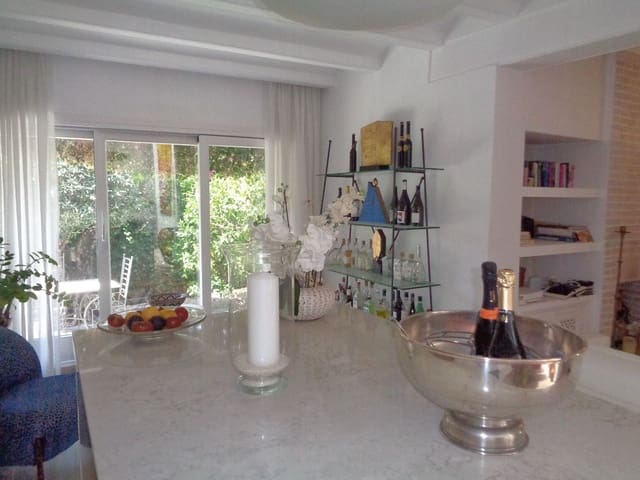5 soverom Villa til salgs i Cap Martí - El Tossalet - Pinomar, Javea / Xàbia med svømmebasseng garasje - € 1 080 000 (Ref: 9830555)
