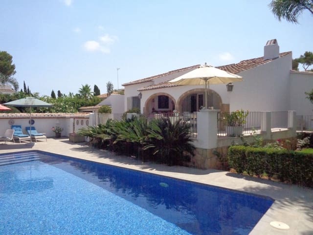 5 soverom Villa til salgs i Cap Martí - El Tossalet - Pinomar, Javea / Xàbia med svømmebasseng garasje - € 1 080 000 (Ref: 9830555)