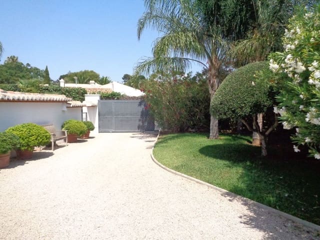 5 soverom Villa til salgs i Cap Martí - El Tossalet - Pinomar, Javea / Xàbia med svømmebasseng garasje - € 1 080 000 (Ref: 9830555)