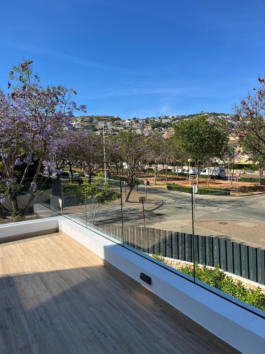 3 slaapkamer Appartement te huur in Javea / Xabia met zwembad garage - € 2.300 (Ref: 9877833)