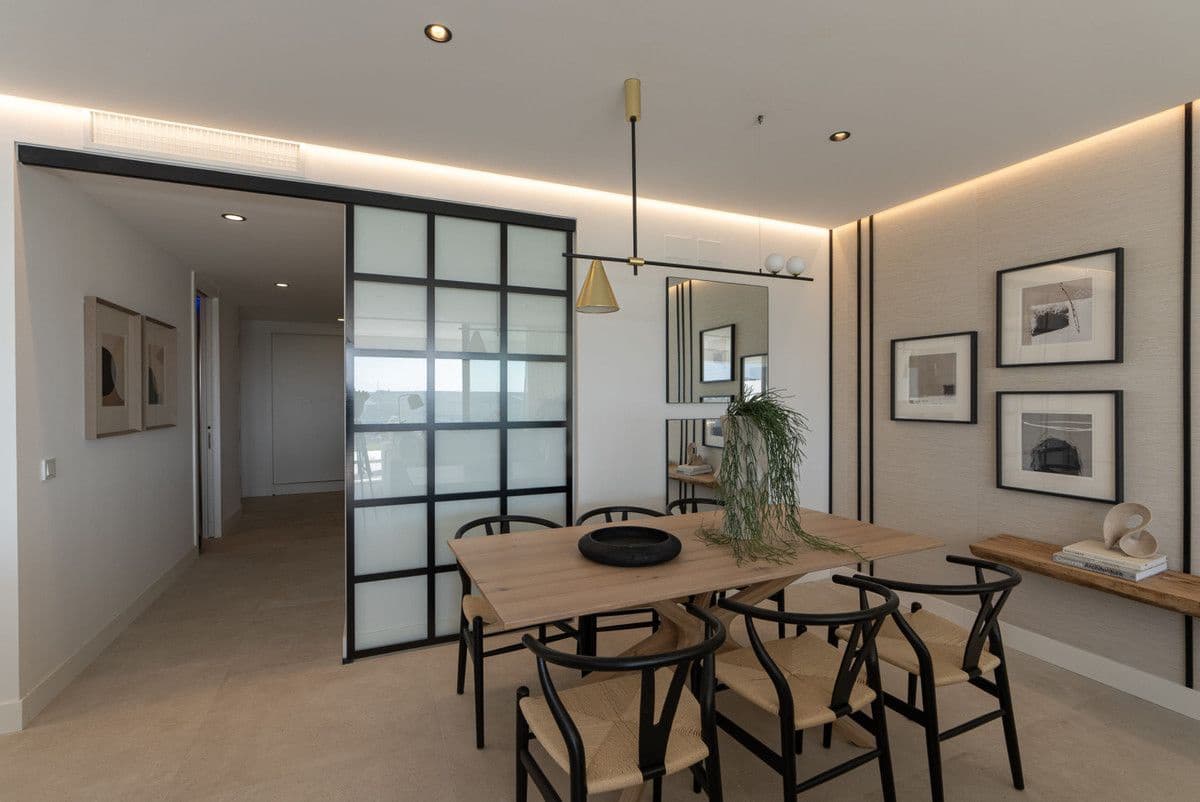 4 chambre Appartement à vendre à Estepona avec piscine - 912 073 € (Ref: 10005802)