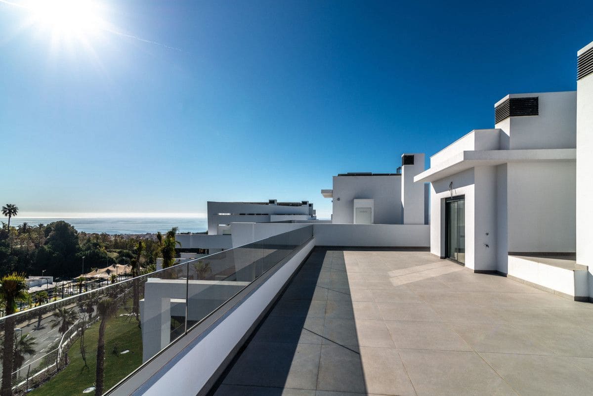4 chambre Appartement à vendre à Estepona avec piscine - 912 073 € (Ref: 10005802)