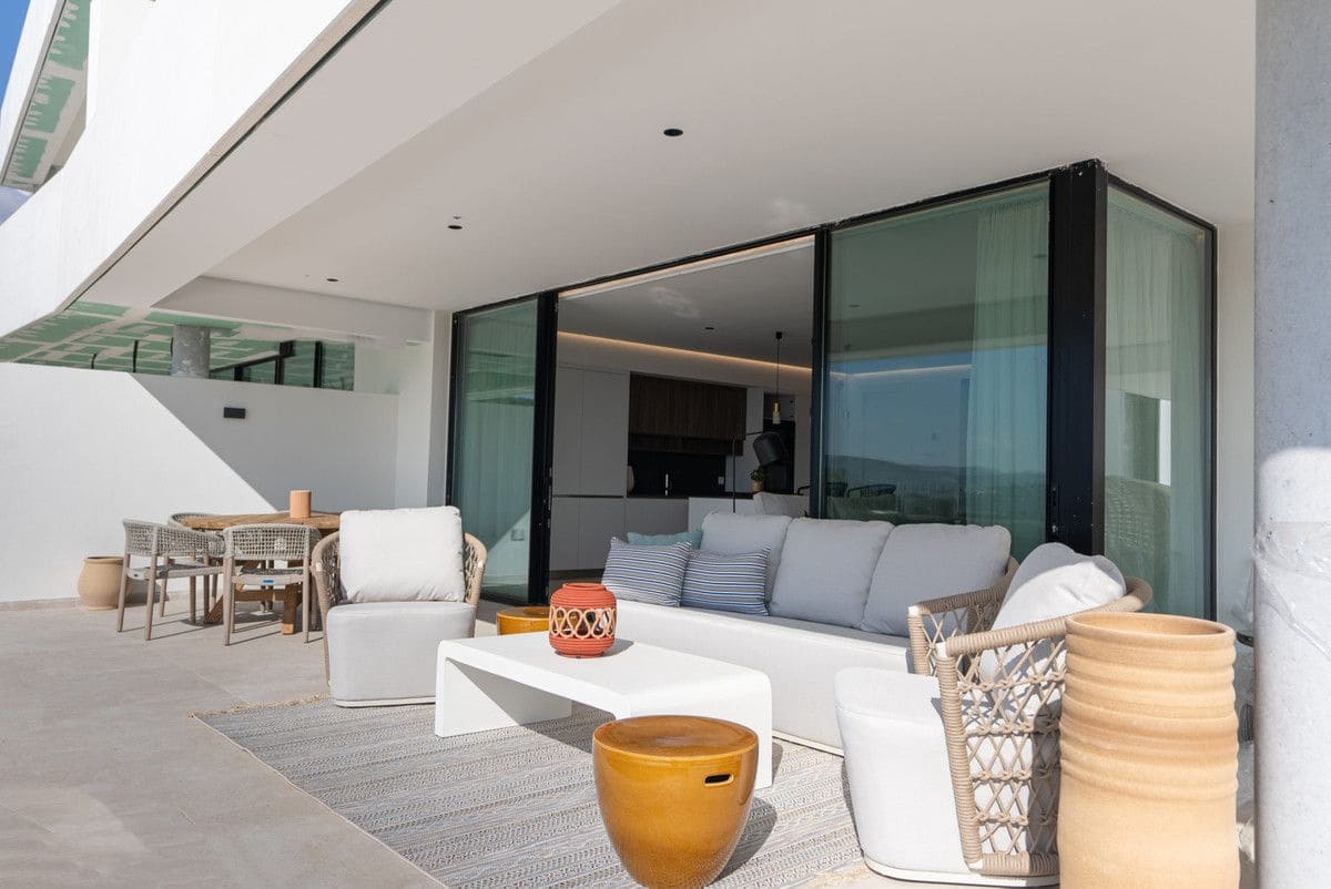 4 chambre Appartement à vendre à Estepona avec piscine - 912 073 € (Ref: 10005802)