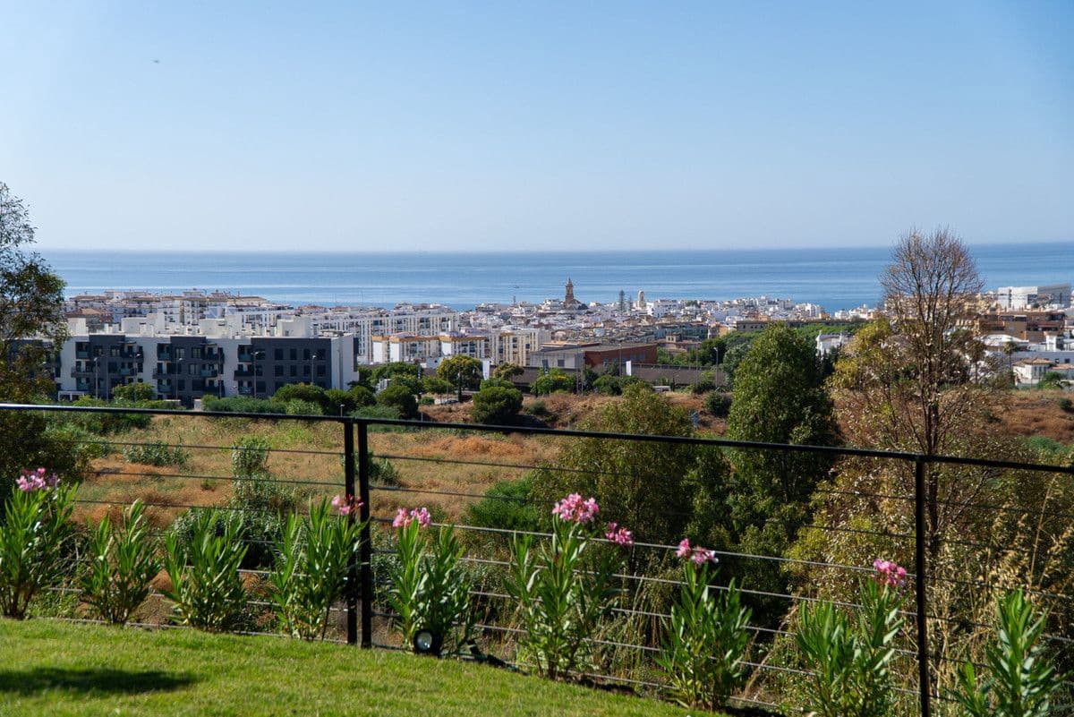 3 chambre Appartement à vendre à Estepona avec piscine - 847 000 € (Ref: 10005803)