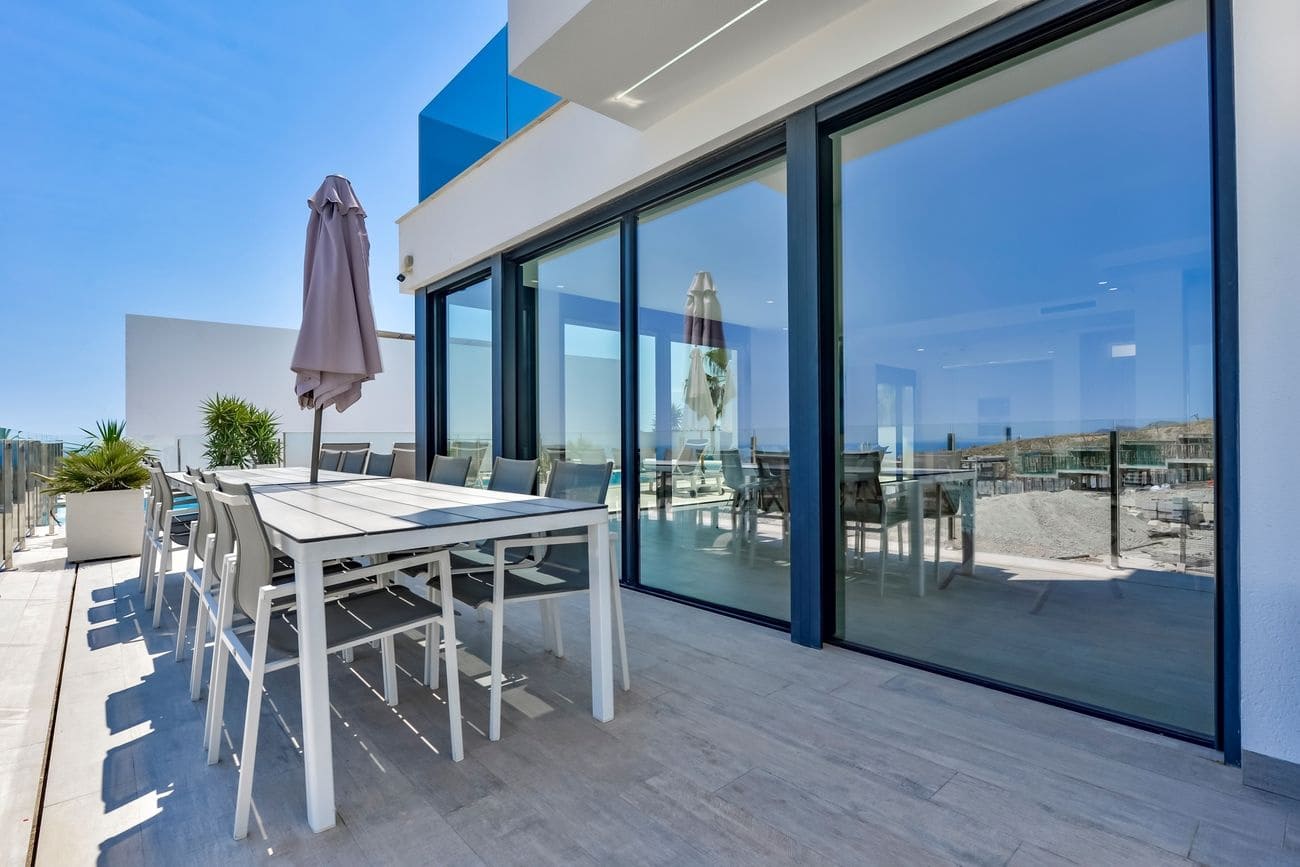 5 makuuhuone Huvila myytävänä paikassa La Villajoyosa / Vila Joiosa - 975 000 € (Ref: 10005815)