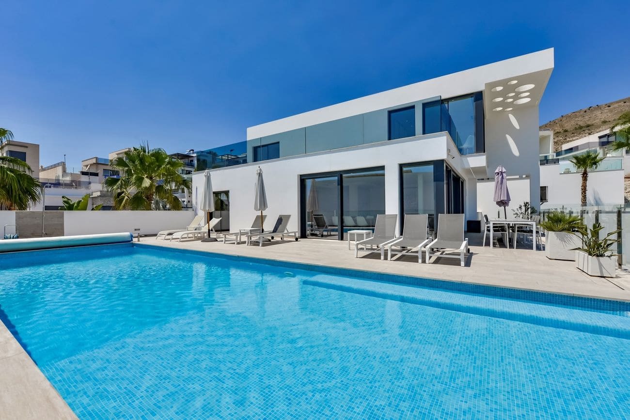 5 makuuhuone Huvila myytävänä paikassa La Villajoyosa / Vila Joiosa - 975 000 € (Ref: 10005815)