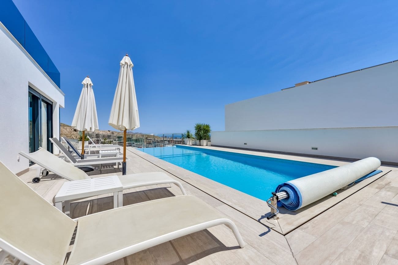 5 makuuhuone Huvila myytävänä paikassa La Villajoyosa / Vila Joiosa - 975 000 € (Ref: 10005815)