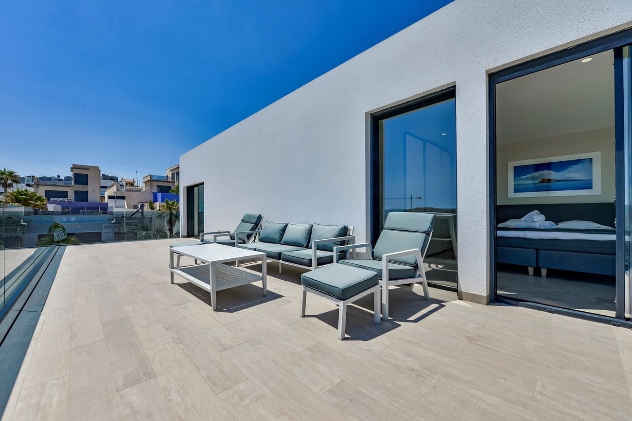 5 makuuhuone Huvila myytävänä paikassa La Villajoyosa / Vila Joiosa - 975 000 € (Ref: 10005815)