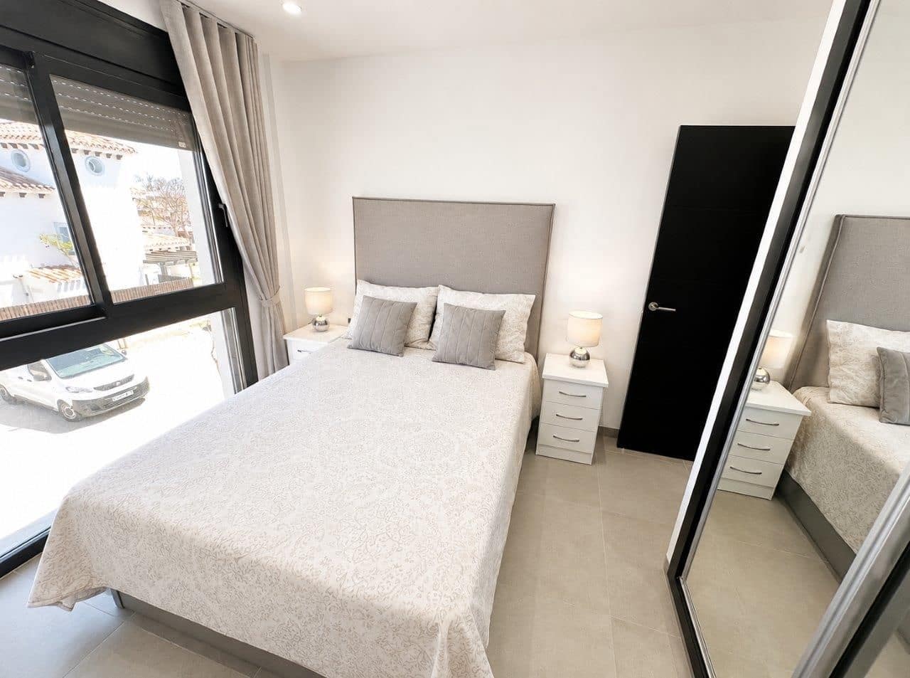 Chalet de 5 habitaciones en Mar Menor Golf Resort en venta - 1.025.000 € (Ref: 10005816)
