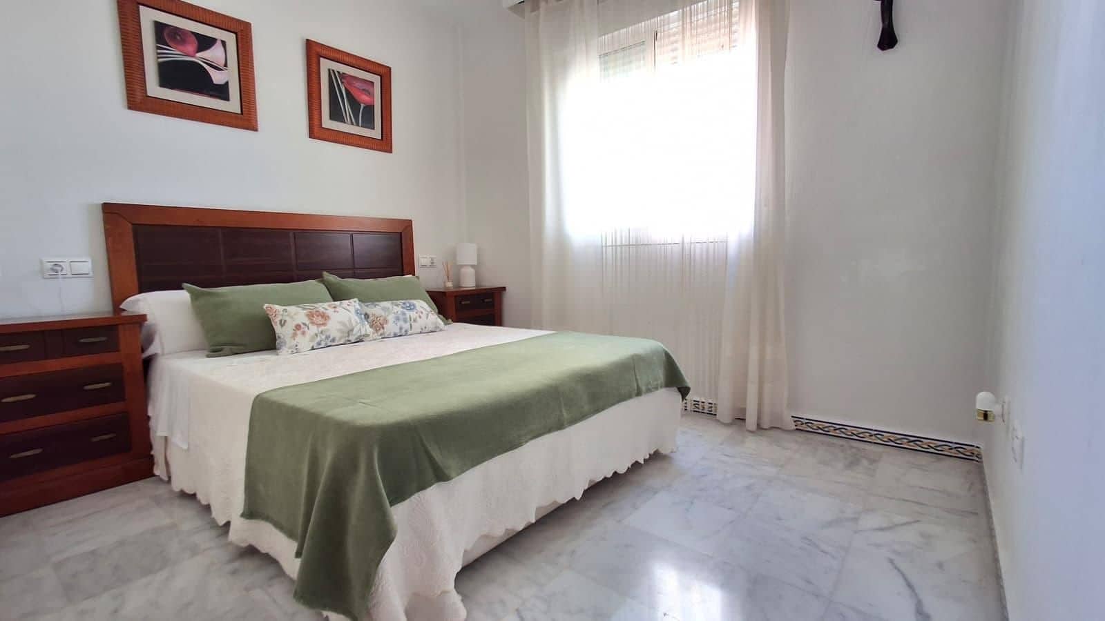 2 bedroom Apartment for sale in Torrevieja with pool - € 254,000 (Ref: 10005821)