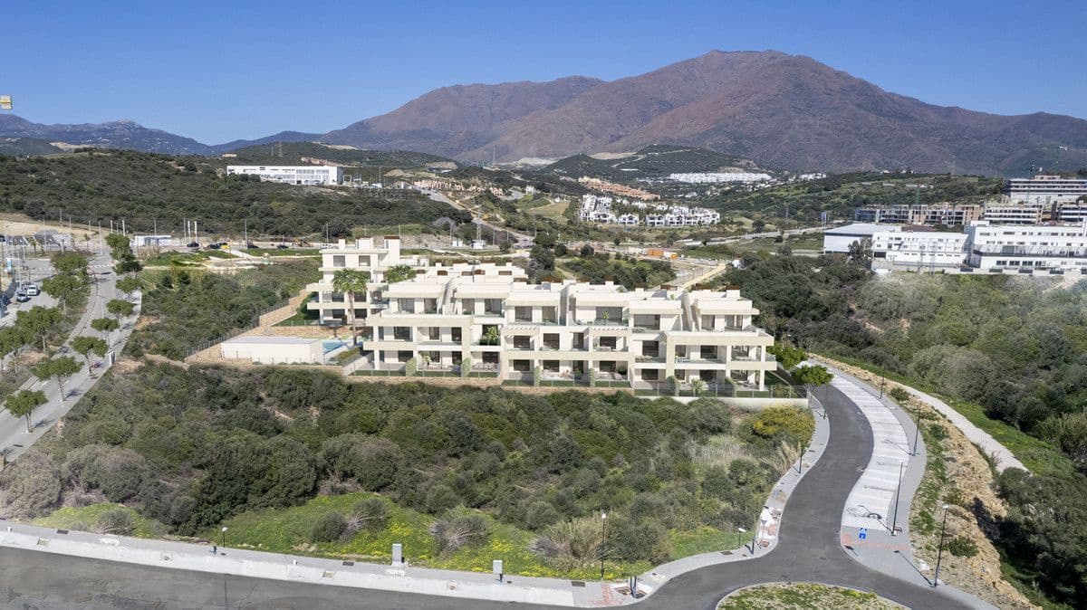1 sypialnia Apartament na sprzedaż w Estepona z basenem - 233 000 € (Ref: 10005832)