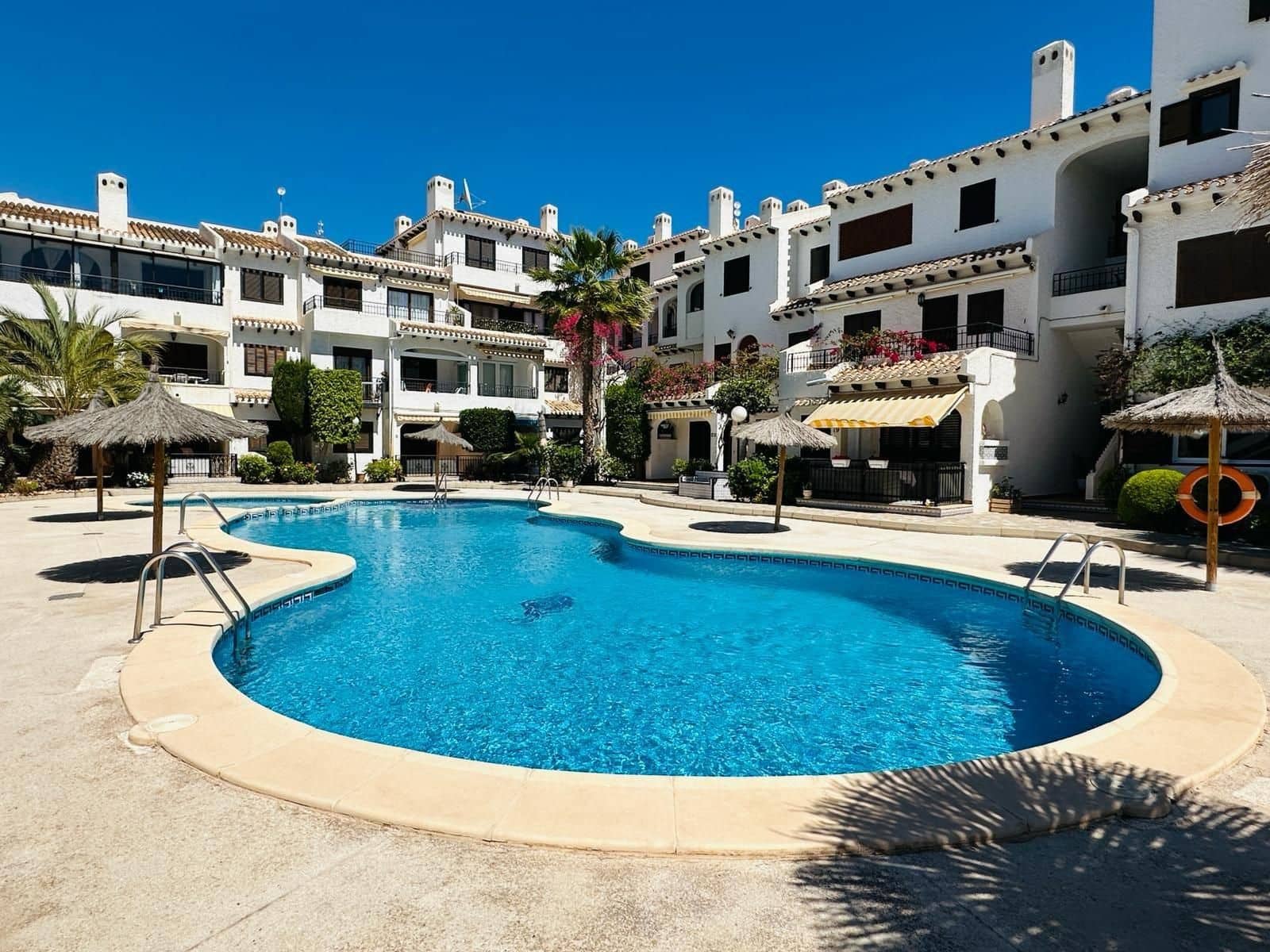 2 slaapkamer Appartement te koop in Cabo Roig met zwembad - € 210.000 (Ref: 10005854)