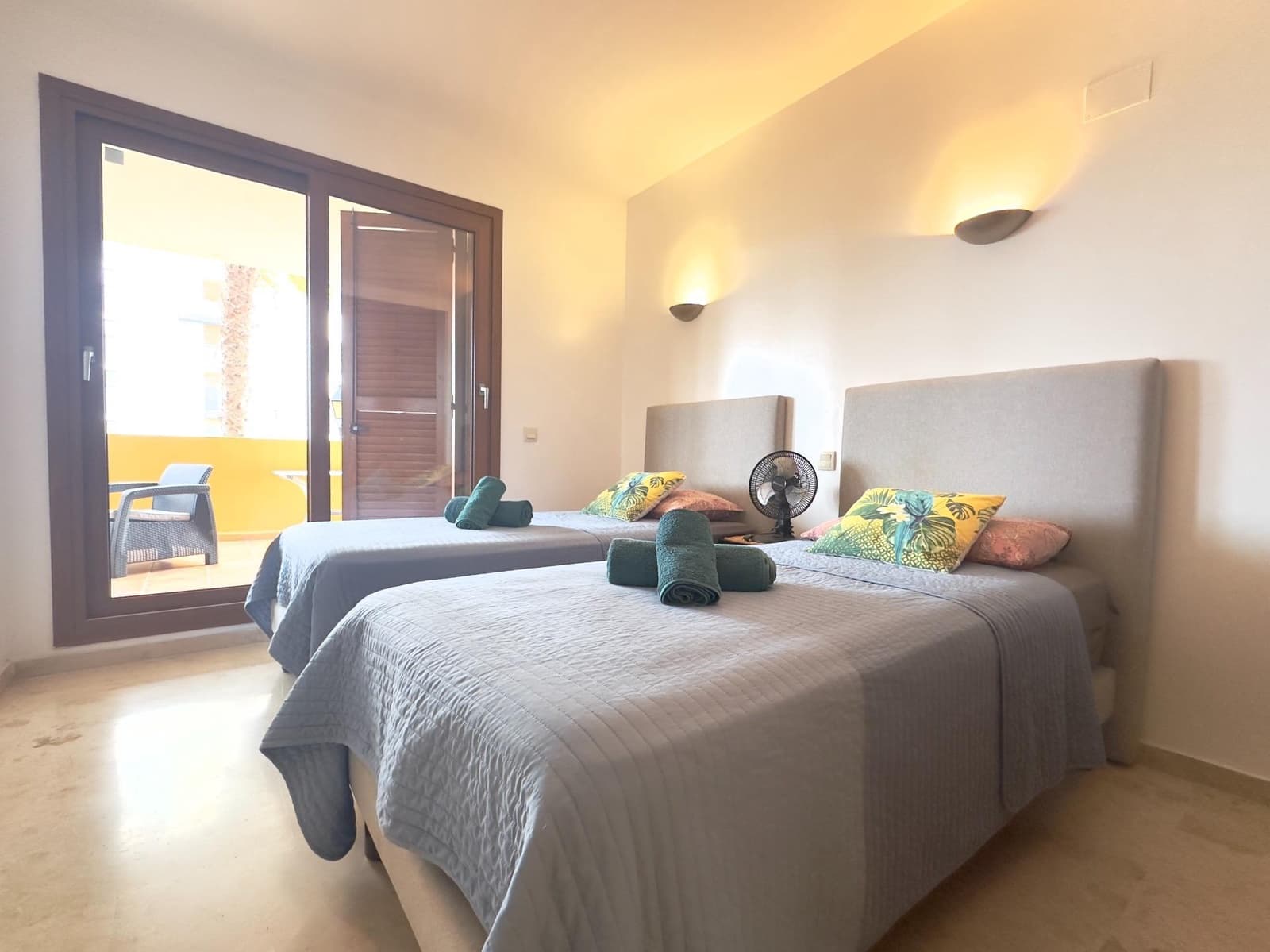 2 sypialnia Apartament na sprzedaż w Punta Prima z basenem - 330 000 € (Ref: 10005873)