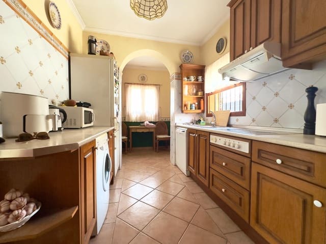Chalet de 3 habitaciones en Cabo Roig, Orihuela en venta con piscina - 629.900 € (Ref: 10005875)