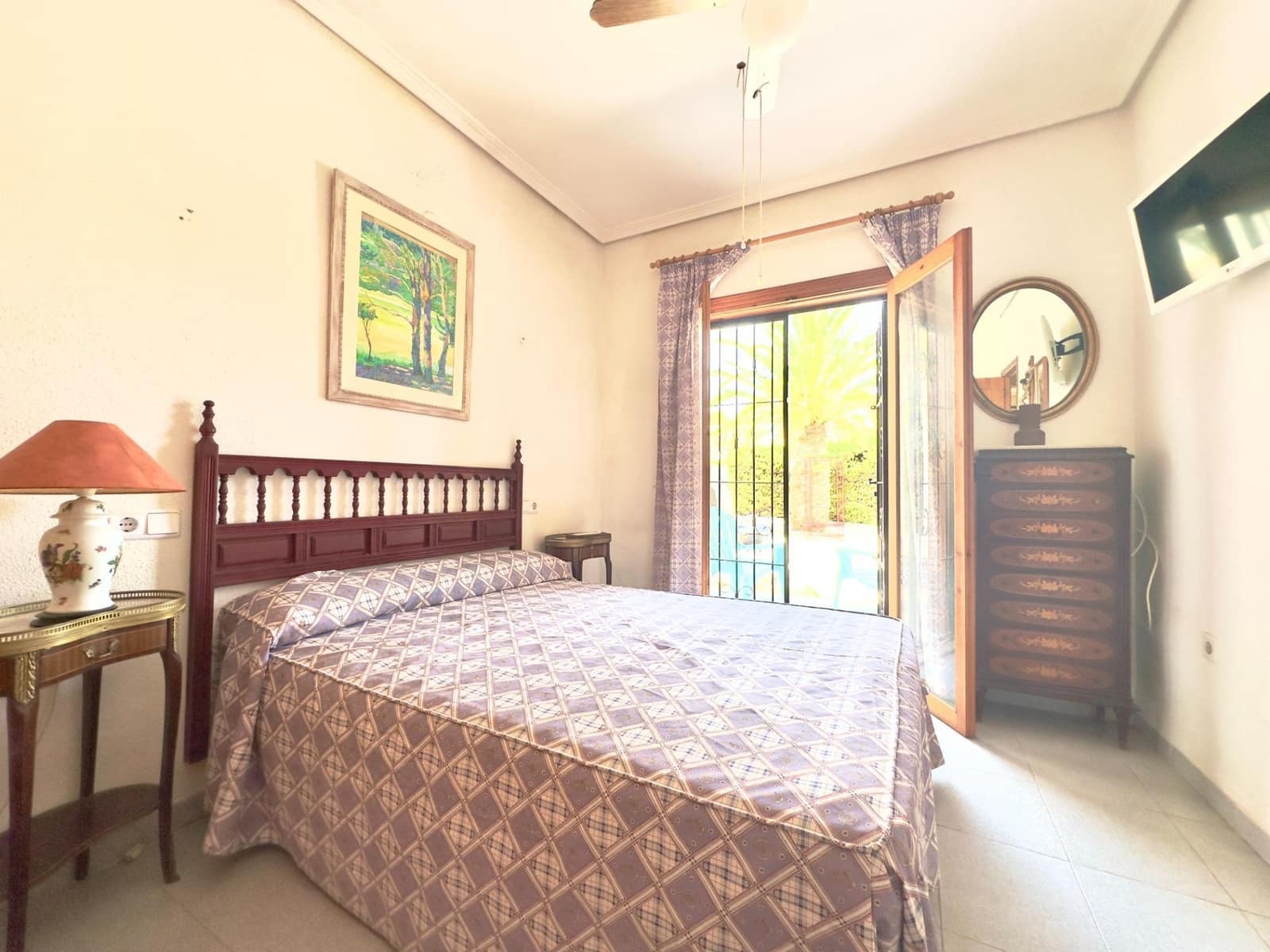 Chalet de 3 habitaciones en Cabo Roig en venta con piscina - 629.900 € (Ref: 10005875)